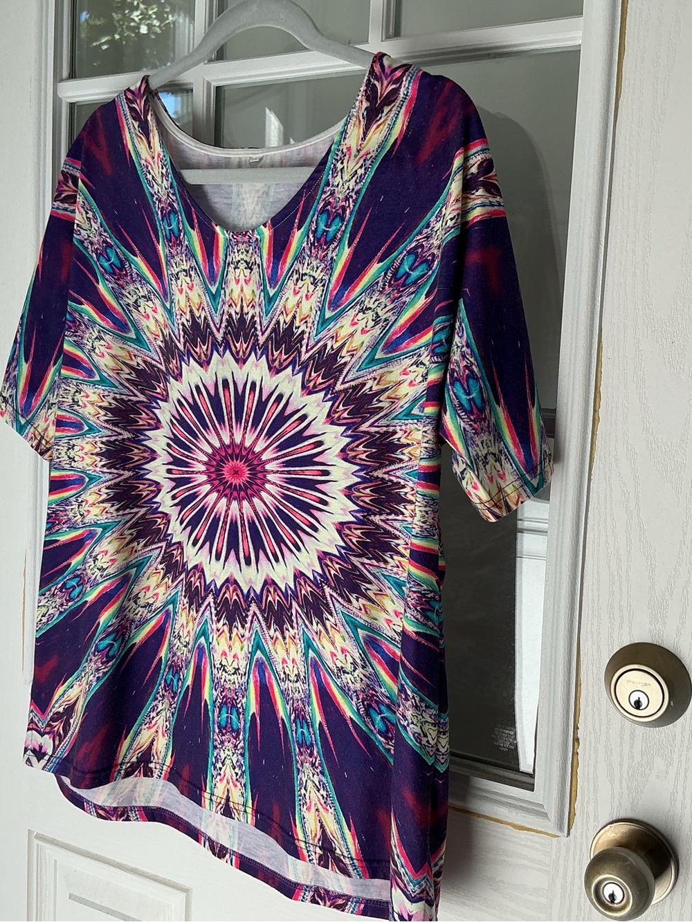 Women’s Short Sleeve Starburst Graphic Tee - Multicolor